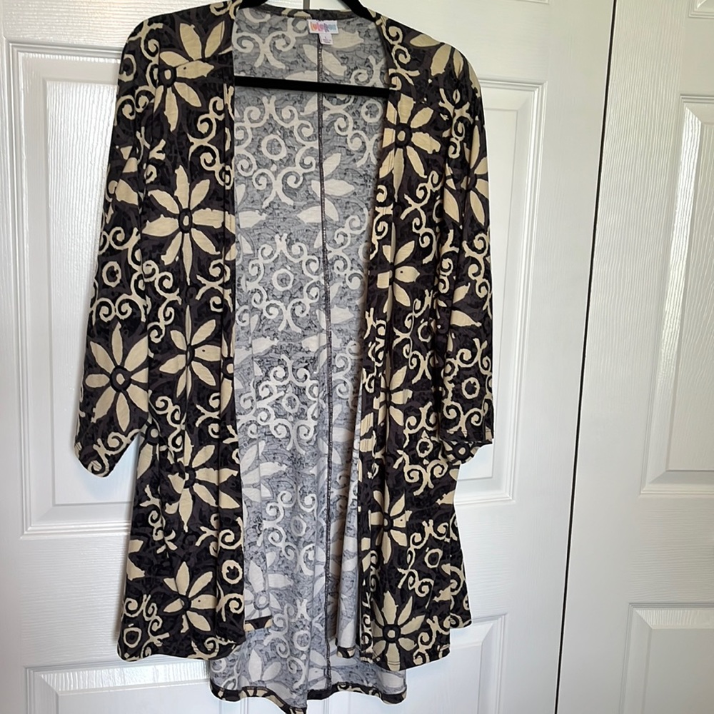 LulaRoe kimono gray, black, and beige Large
